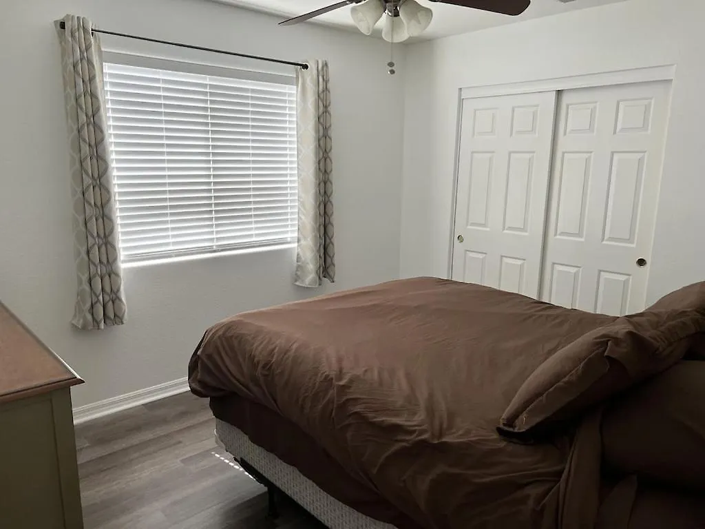 3 Bedroom 2 Bath Oasis In Cozy Neighborhood Λας Βέγκας 0*,
